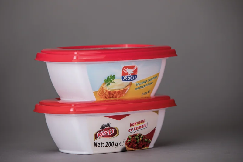 Oval-rectangular containers